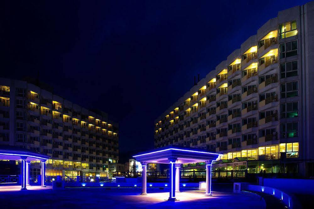 Pacific Hot Spring Hotel-green Bay 4*